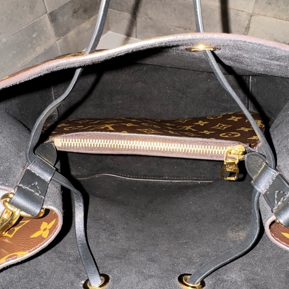 Louis Vuitton Neo Noé - Picture 5 of 7